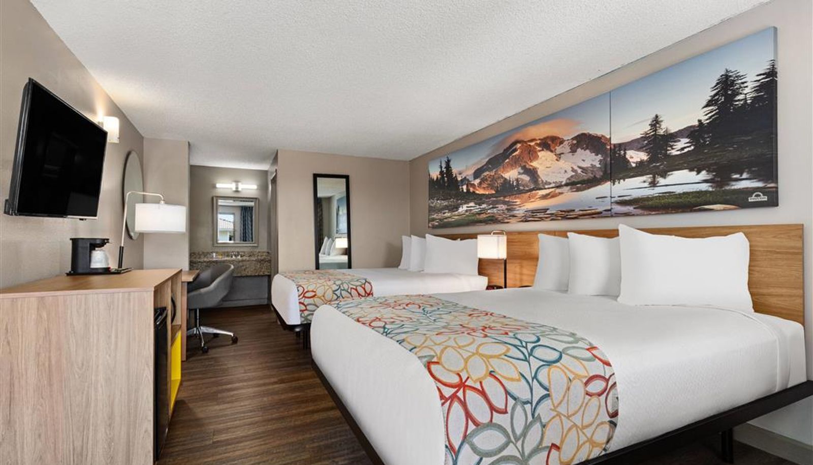 Zimmer - Days Inn by Wyndham Lakewood South Tacoma