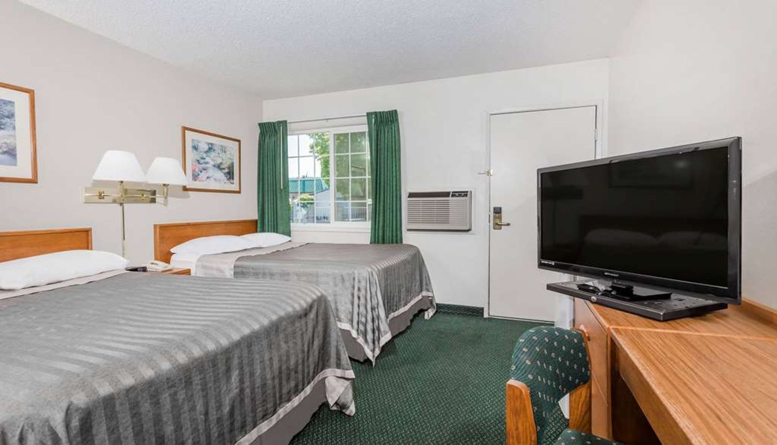 Camera - Travelodge by Wyndham Grants Pass