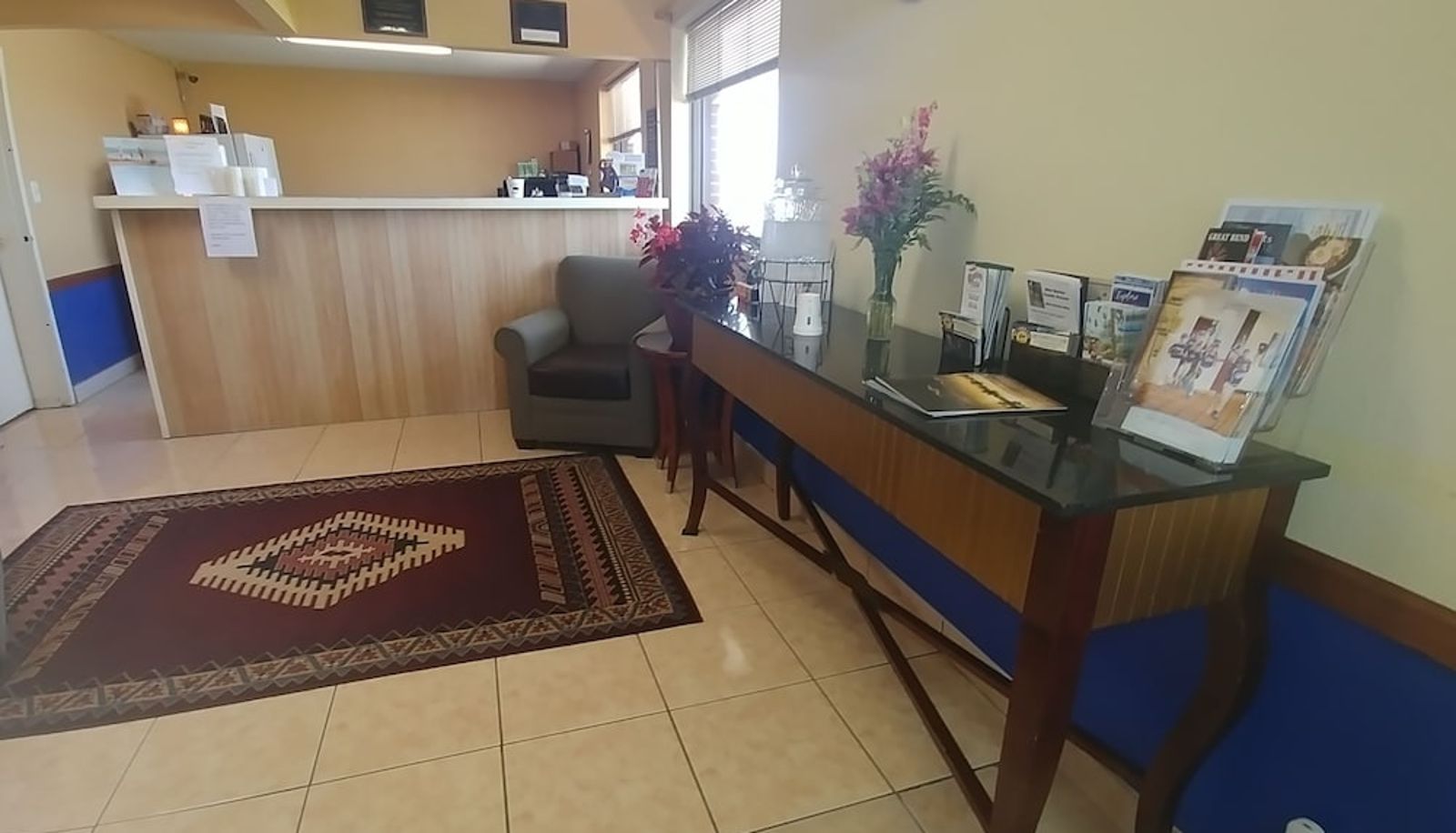 Lobby - Travelodge by Wyndham Great Bend