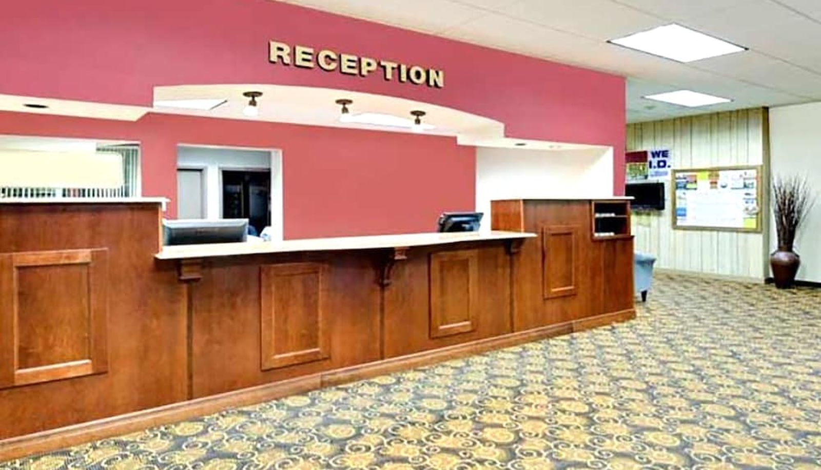 Recepción - Norwood Inn and Suites Worthington