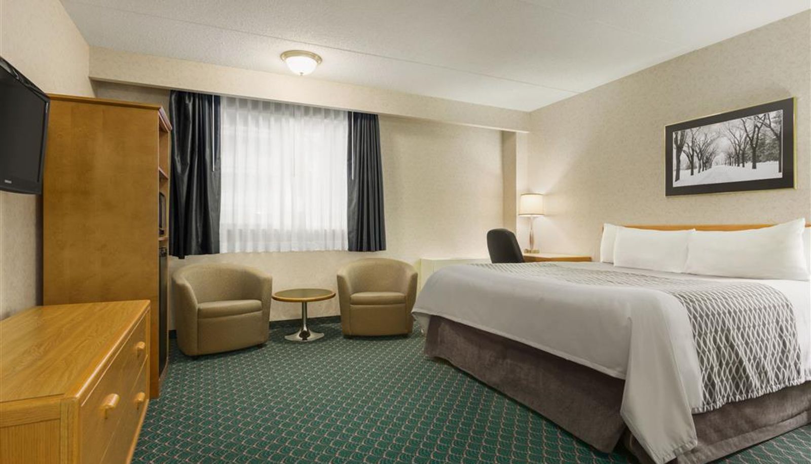 Room - Travelodge by Wyndham Winnipeg East