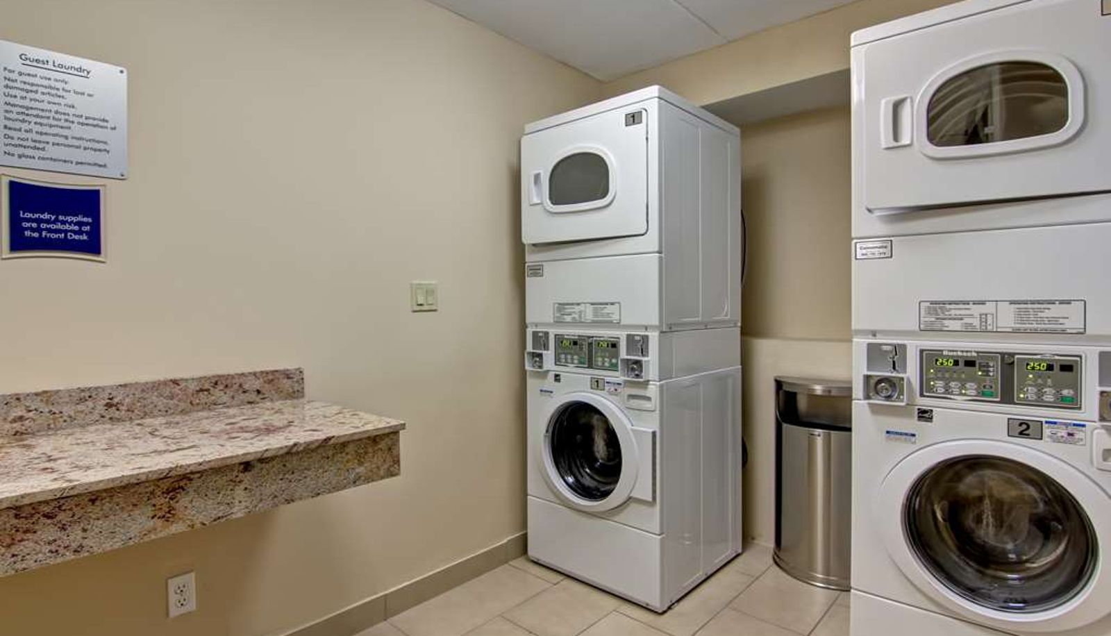 Innenbreich - Best Western Plus Toronto North York Hotel & Suites