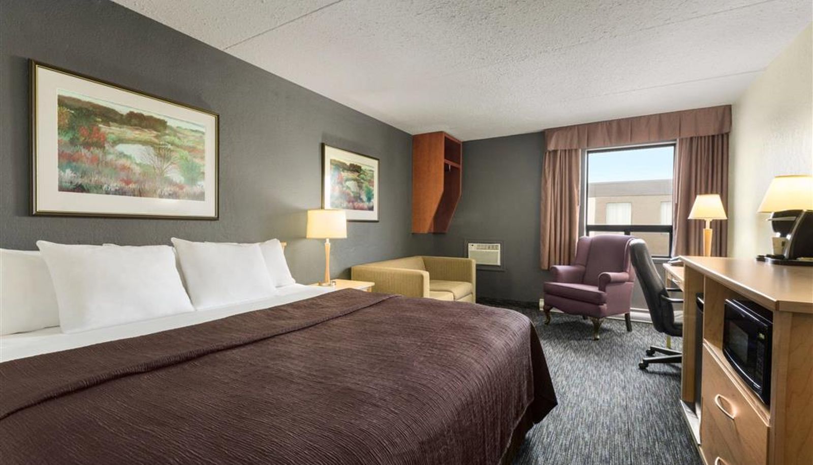 Room - Travelodge by Wyndham Edmonton West