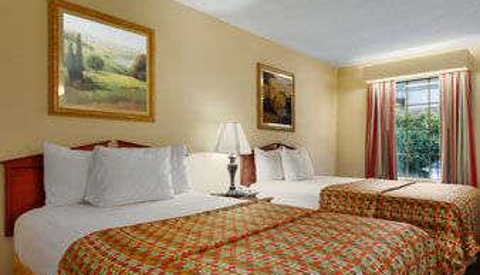 Room - Baymont by Wyndham Dublin