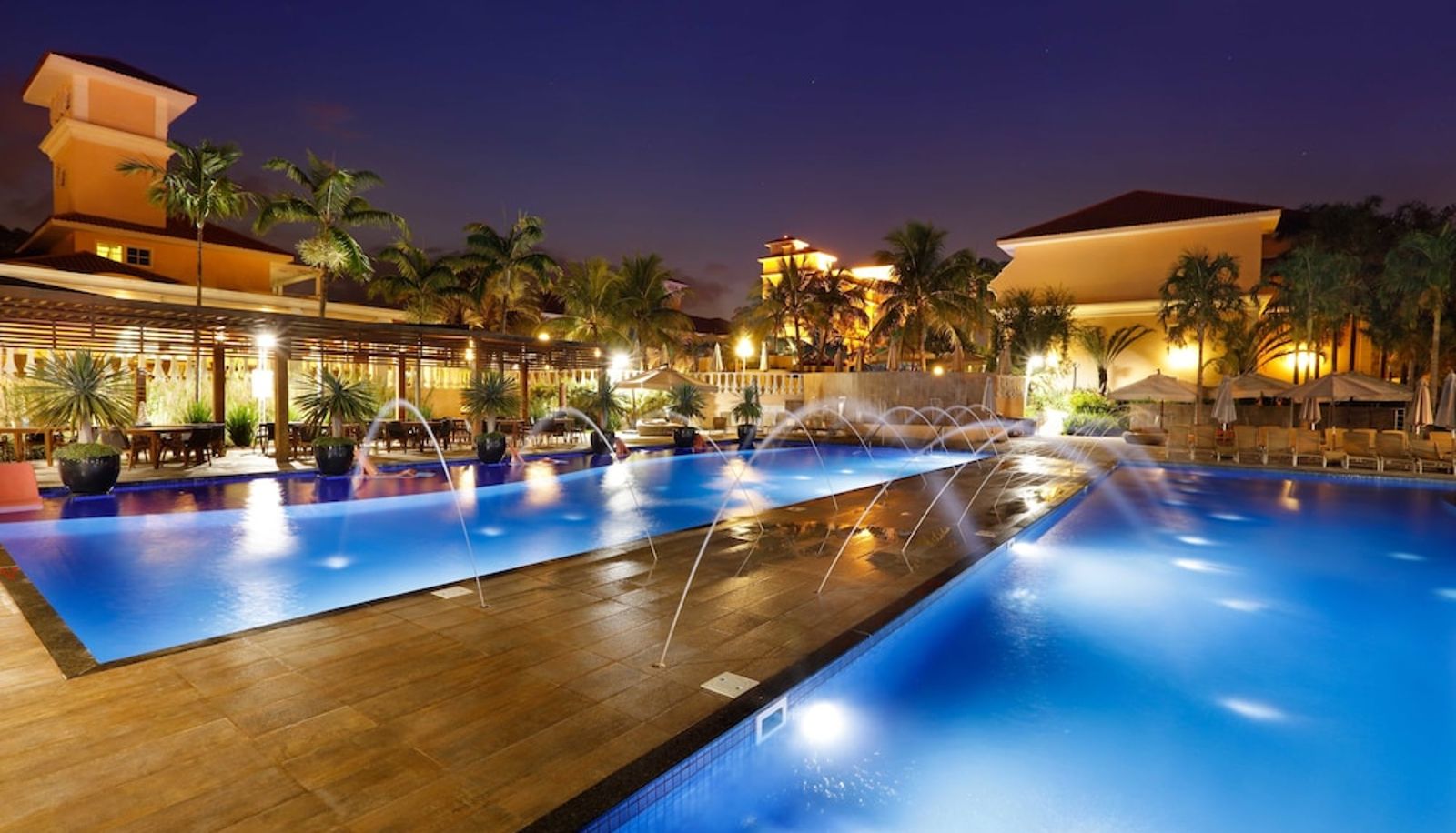 Pool - Royal Palm Plaza