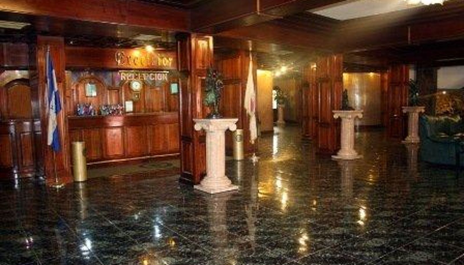 Hall - HOTEL AND CASINO EXCELSIOR