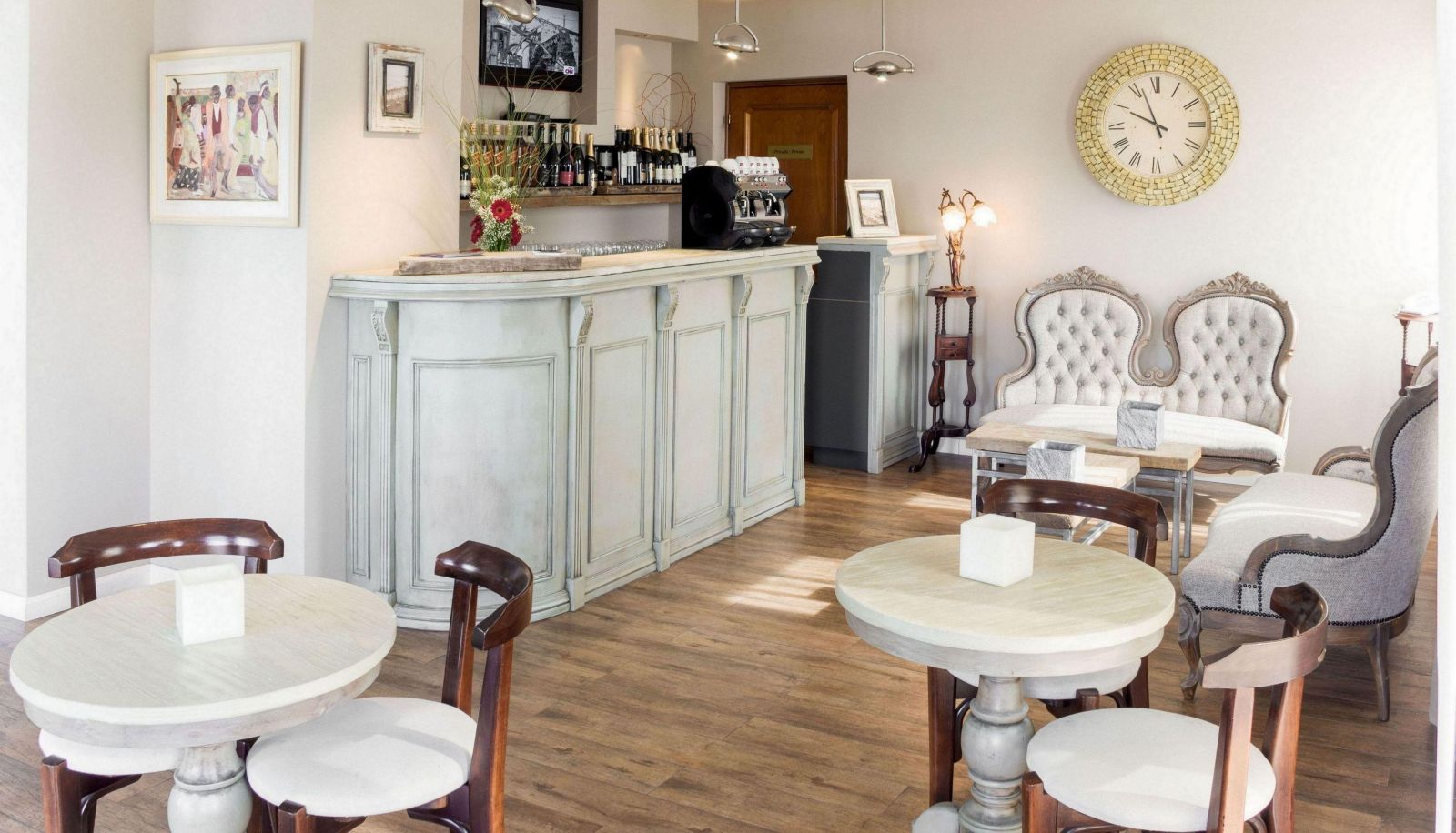 Bar - PEDRO FIGARI BOUTIQUE HOTEL