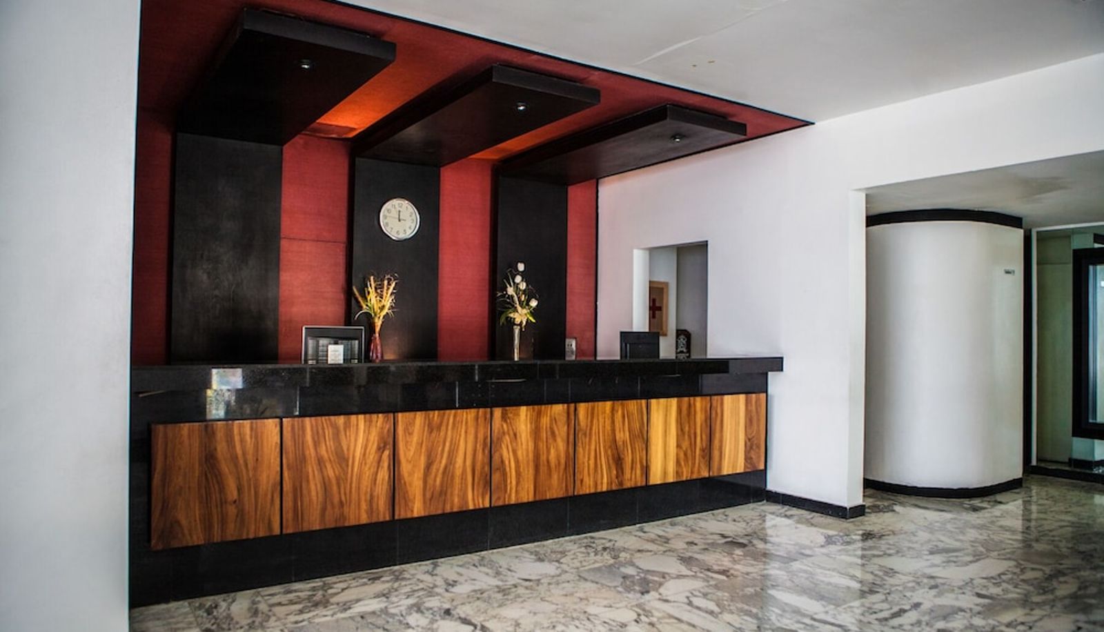 Recepción - Hotel Inglaterra