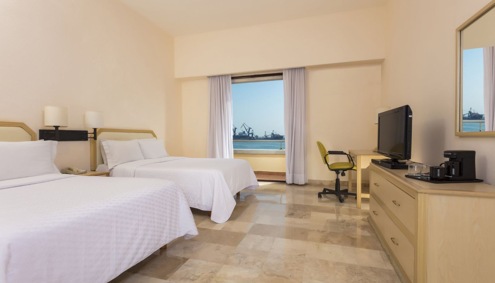 Room - Fiesta Inn Veracruz Malecon