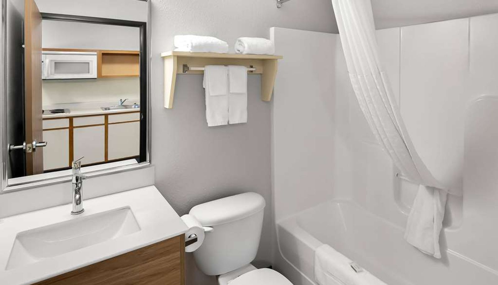 Zimmer - Days Inn & Suites by Wyndham Rochester Mayo Clinic South