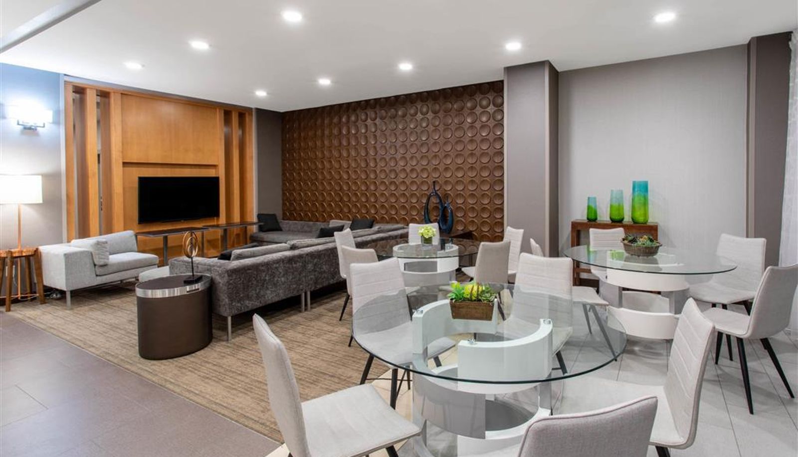 Lobby - Hawthorn Extended Stay by Wyndham Loveland