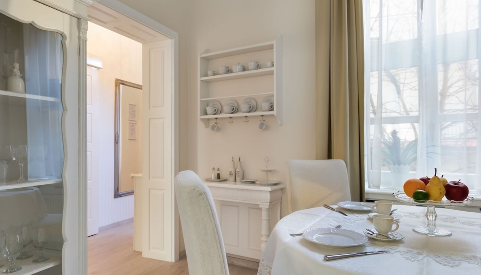 Apartment - Chestnut & Eliza Suites - Superior Homes