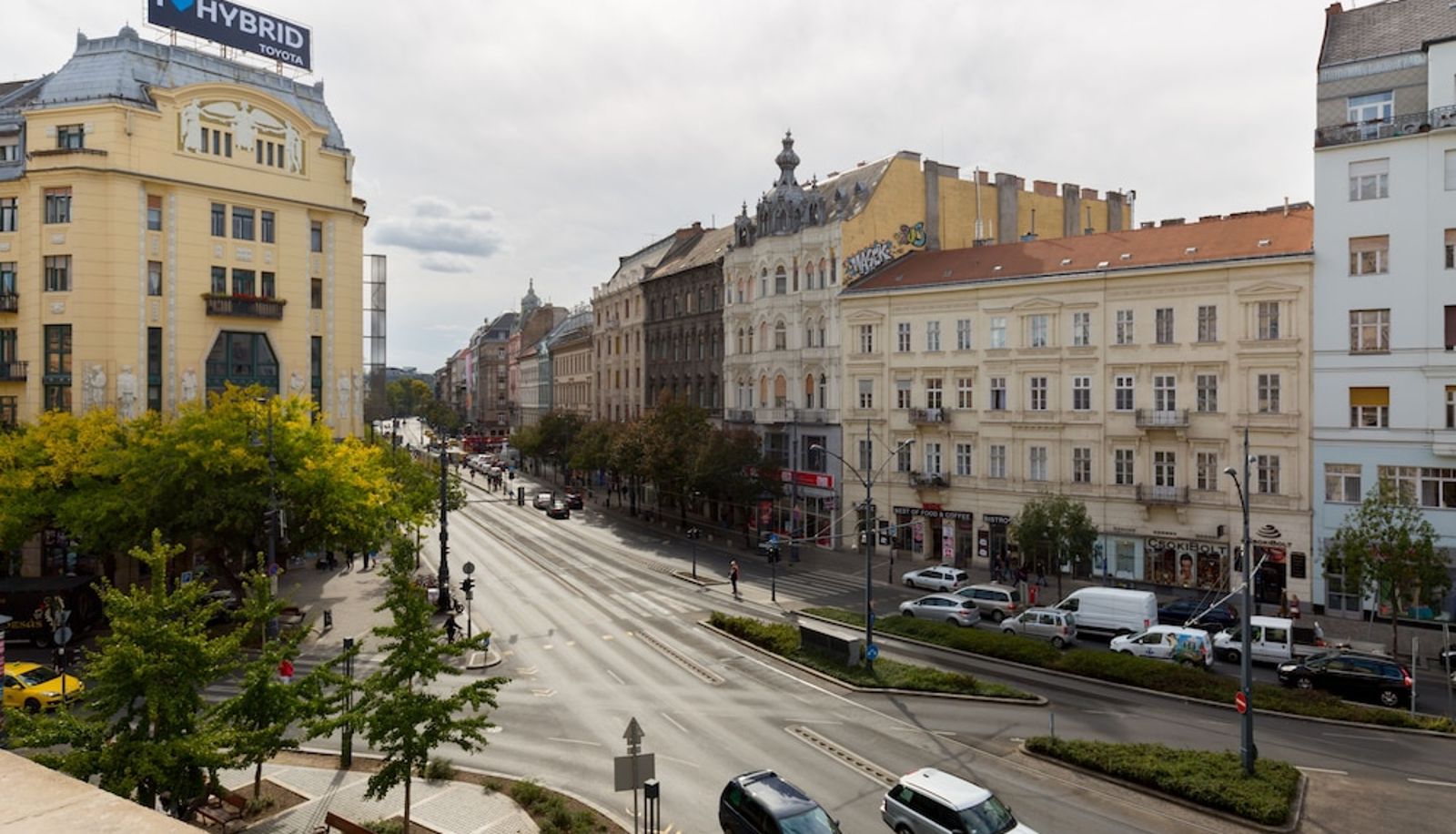 Info - Budapest Holidays Fashion