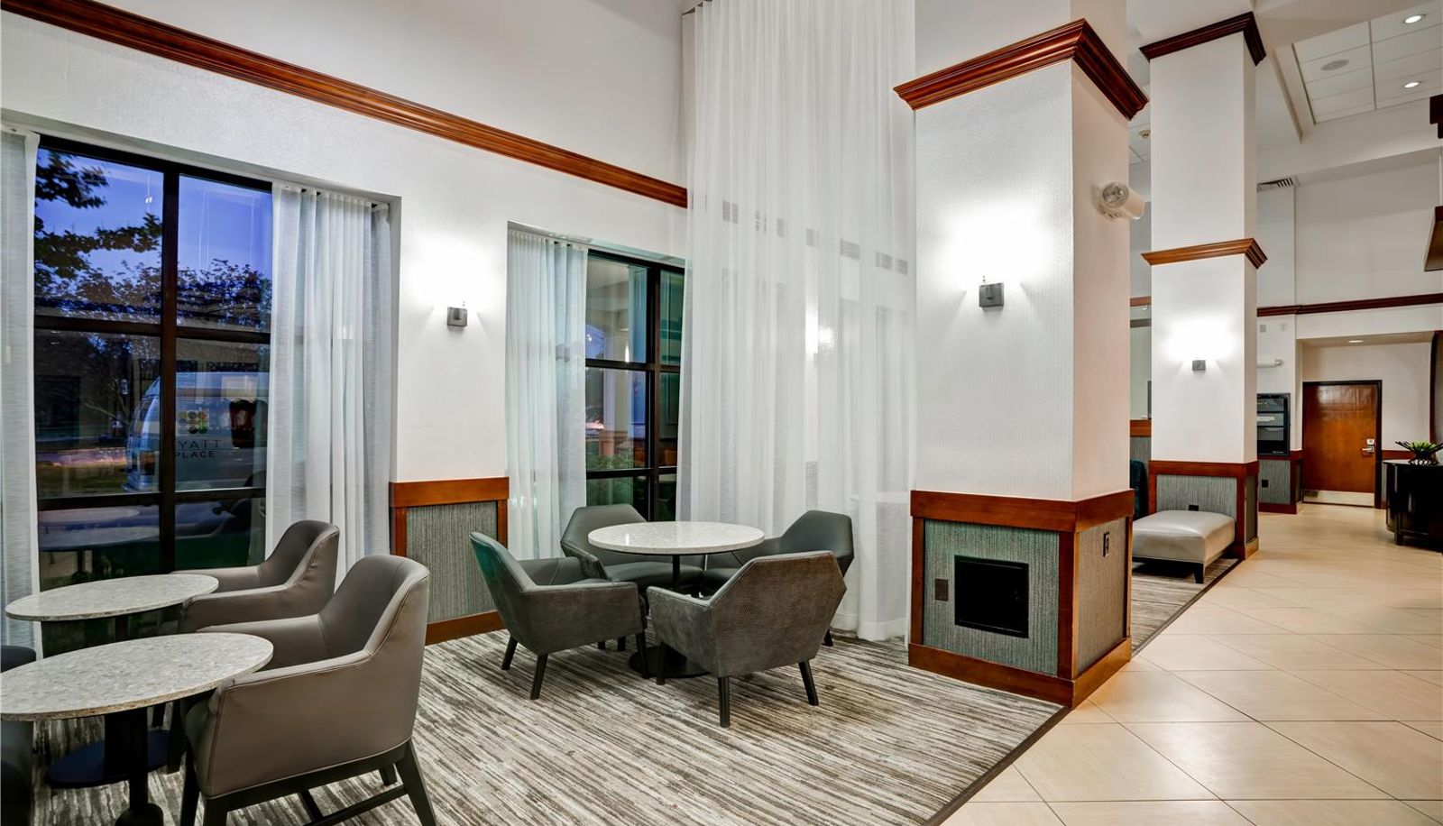Hall - Hyatt Place Baltimore BWI Airport