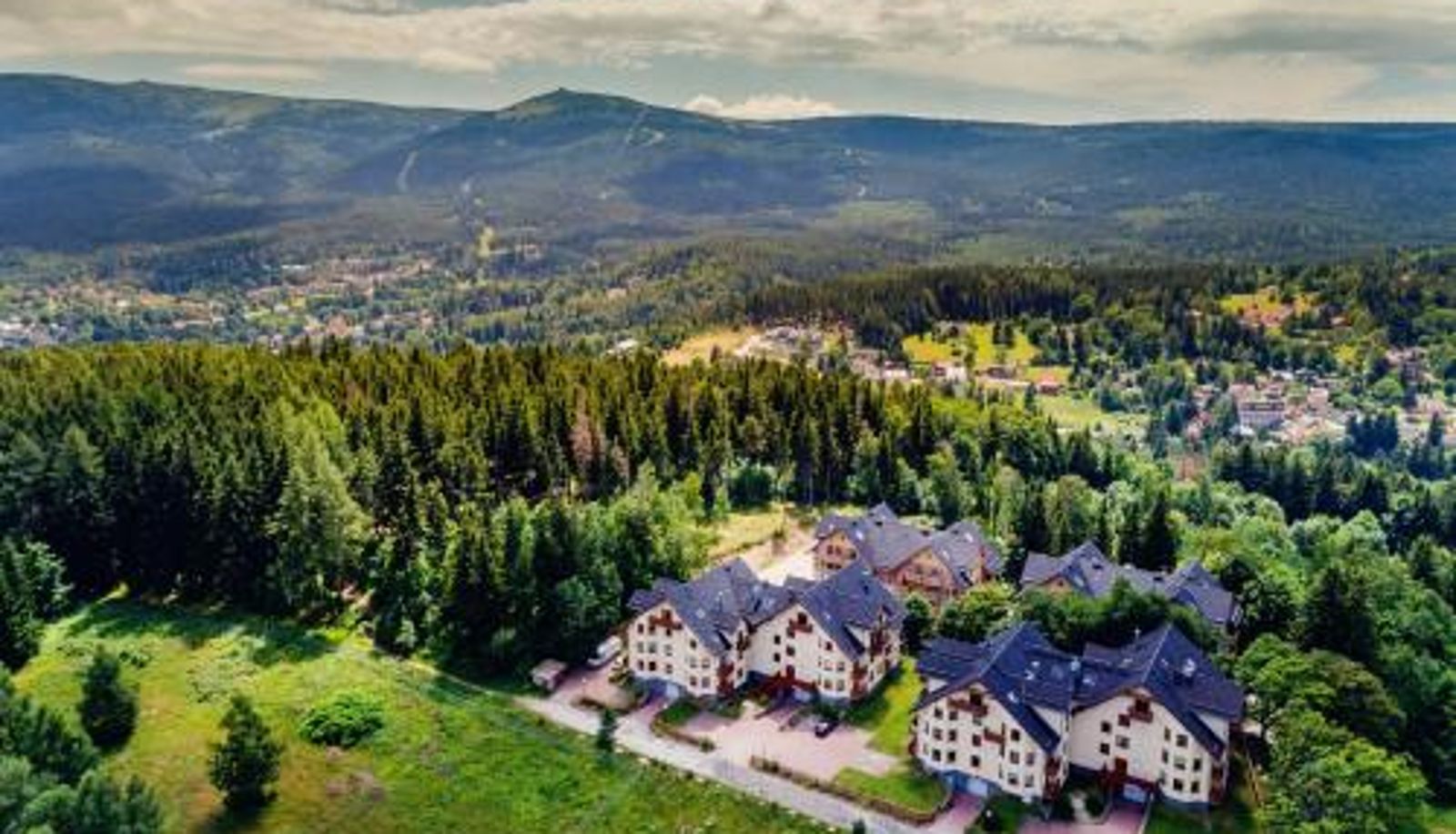 Zewnętrzna część hotelu - Sun & Snow Osiedle Podgórze
