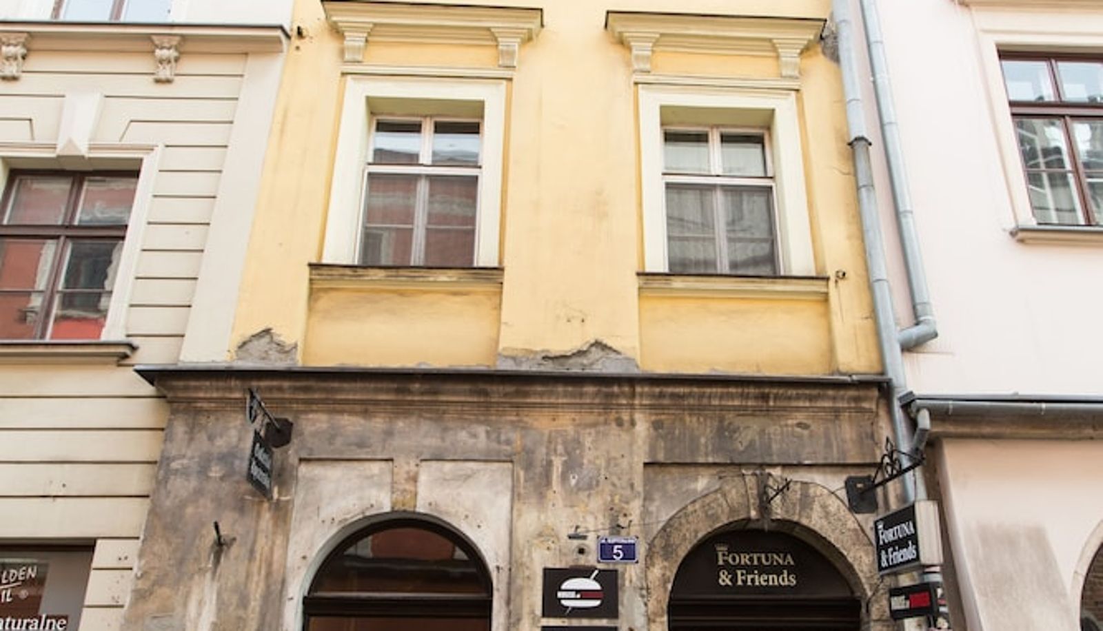 Zewnętrzna część hotelu - KrakowNow Szpitalna