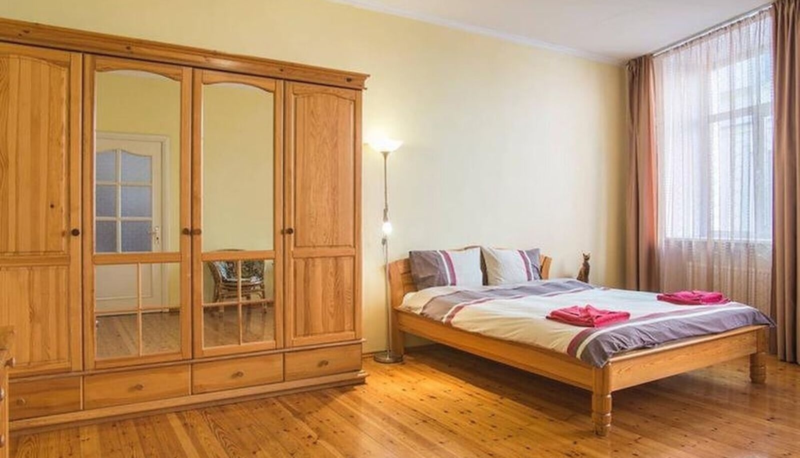 Info - Riga Old City - 4 Bedroom Apartment