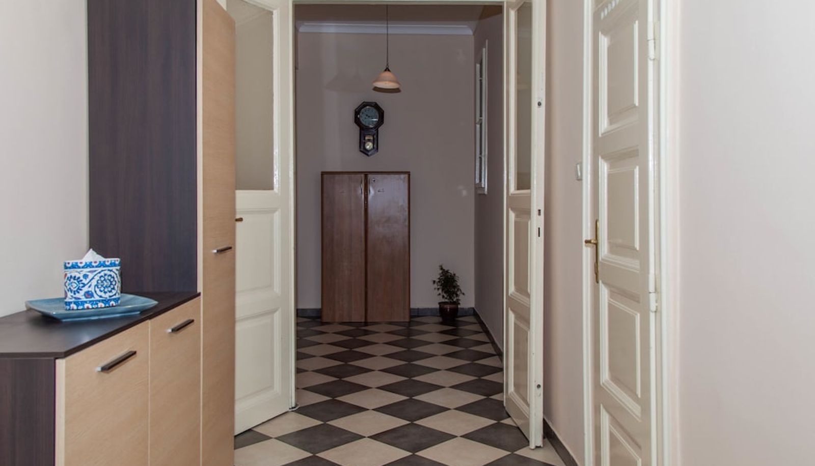 Info - Riverdale Residence