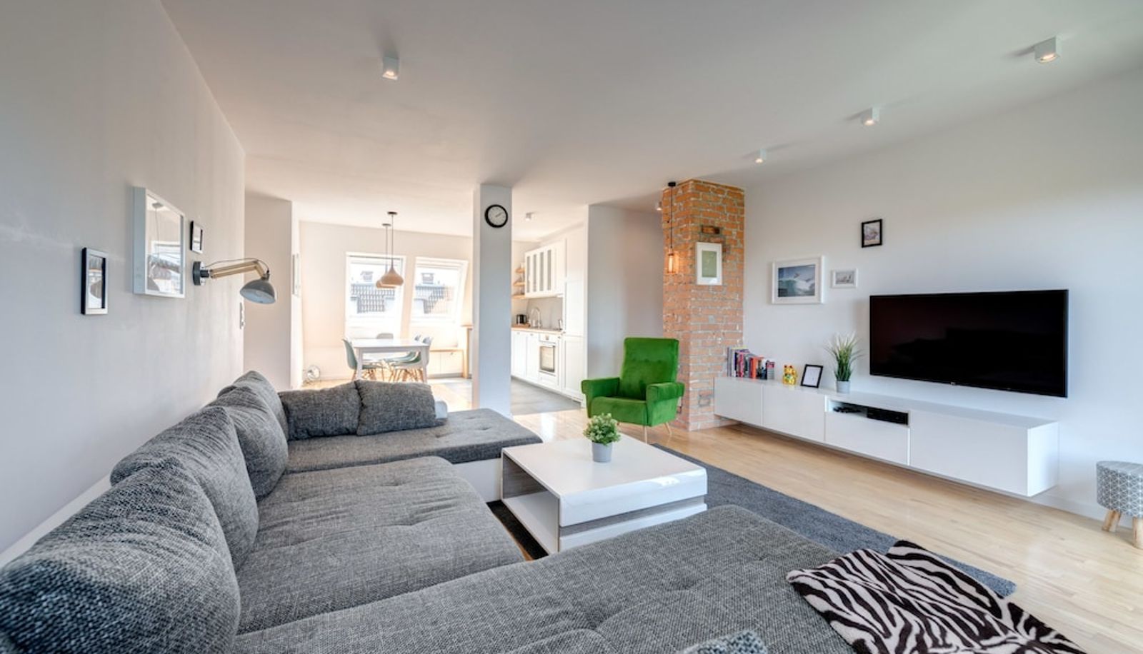 Información - Dom & House - Apartment Surf and Sail