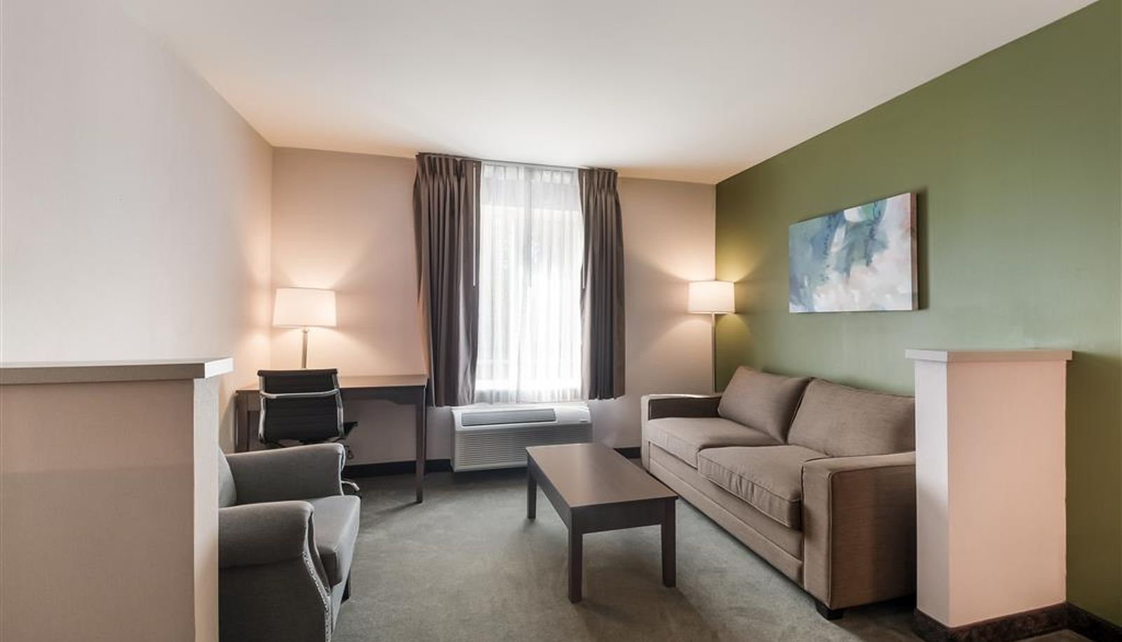 Pokój - SureStay Plus by Best Western SeaTac Airport