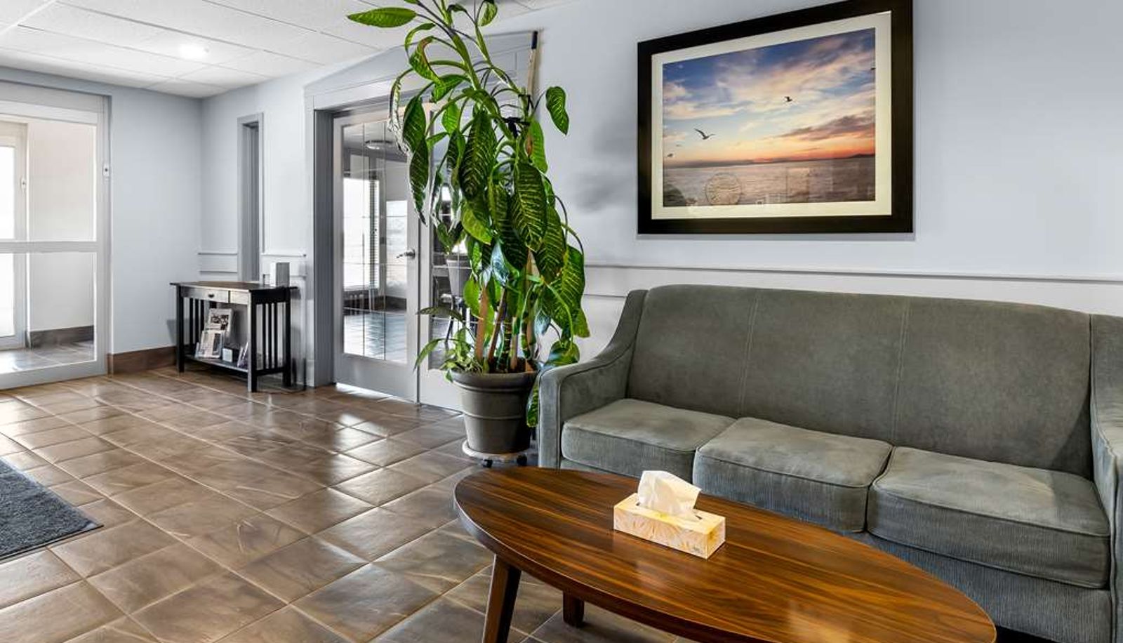 Hall - SureStay Studio by Best Western Hardisty