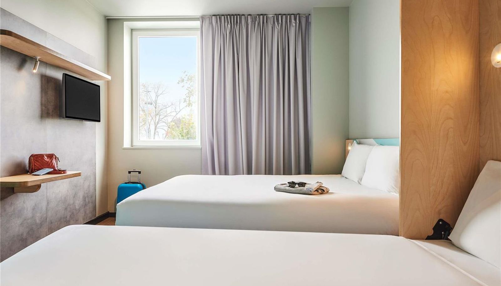 Kamer - ibis budget Nantes Ouest Atlantis Couëron