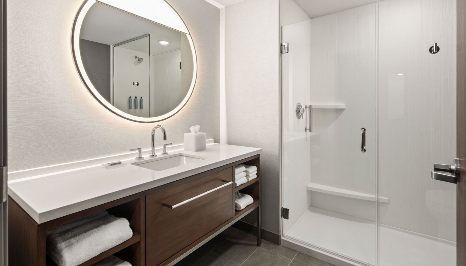 Zimmer - Courtyard by Marriott Owatonna