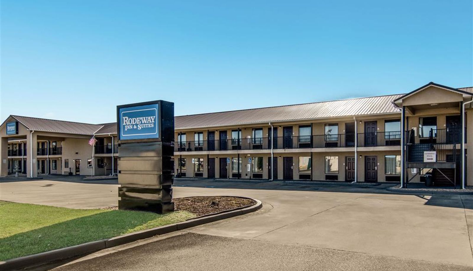 Außenansicht - Rodeway Inn & Suites Dublin
