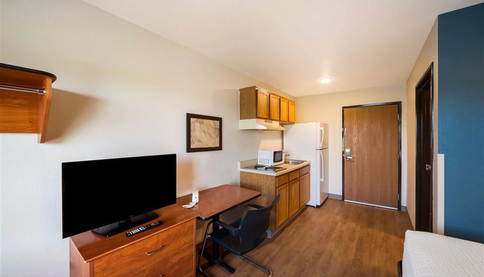 Room - WoodSpring Suites Fort Worth Fossil Creek