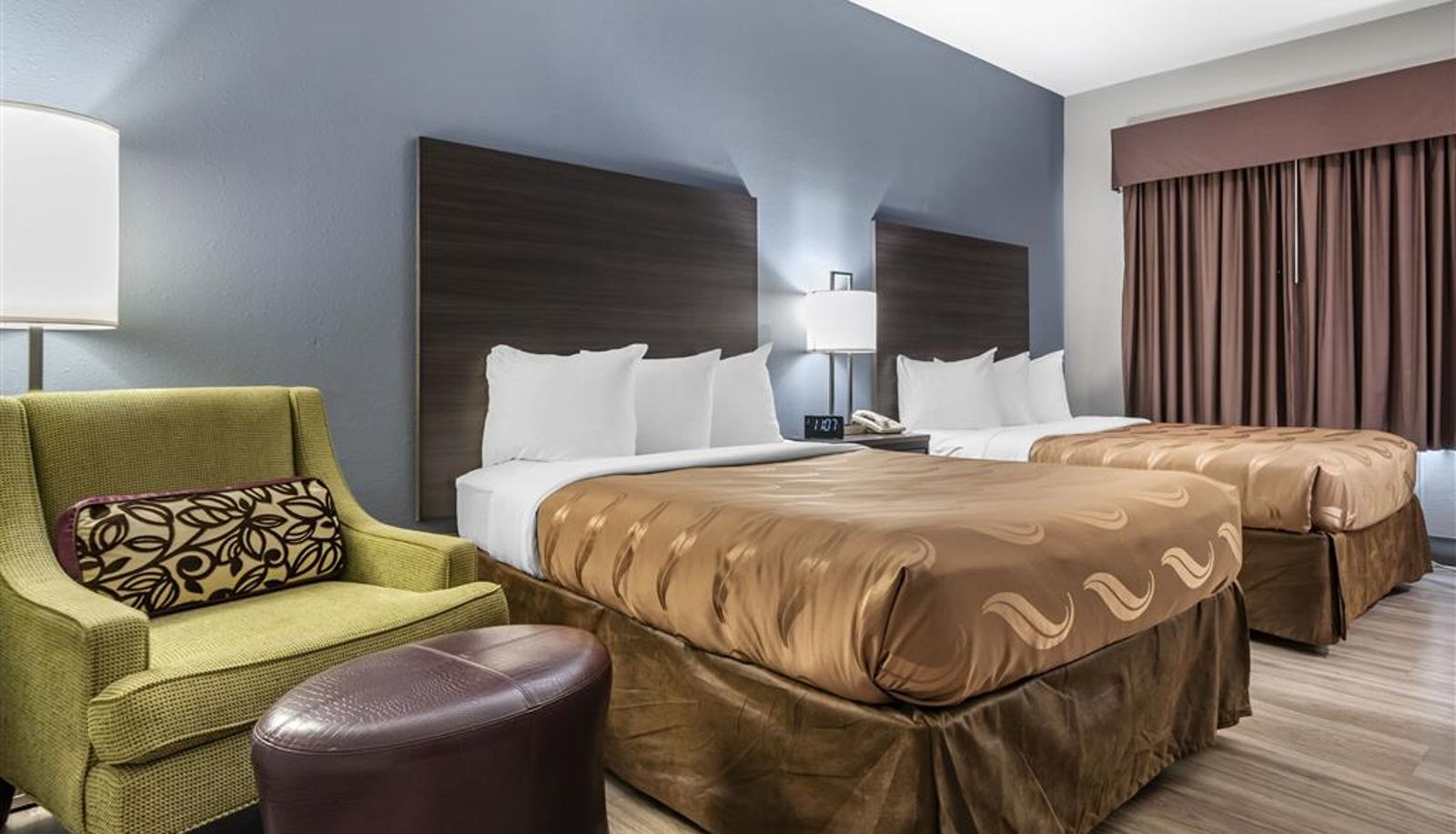 Zimmer - Quality Inn & Suites Demopolis