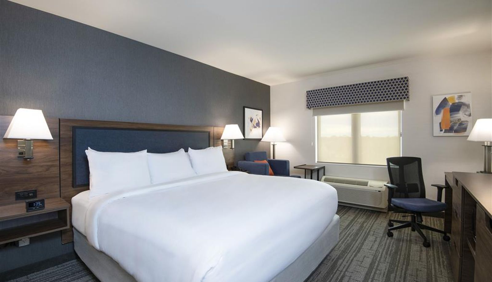 Room - Comfort Inn & Suites