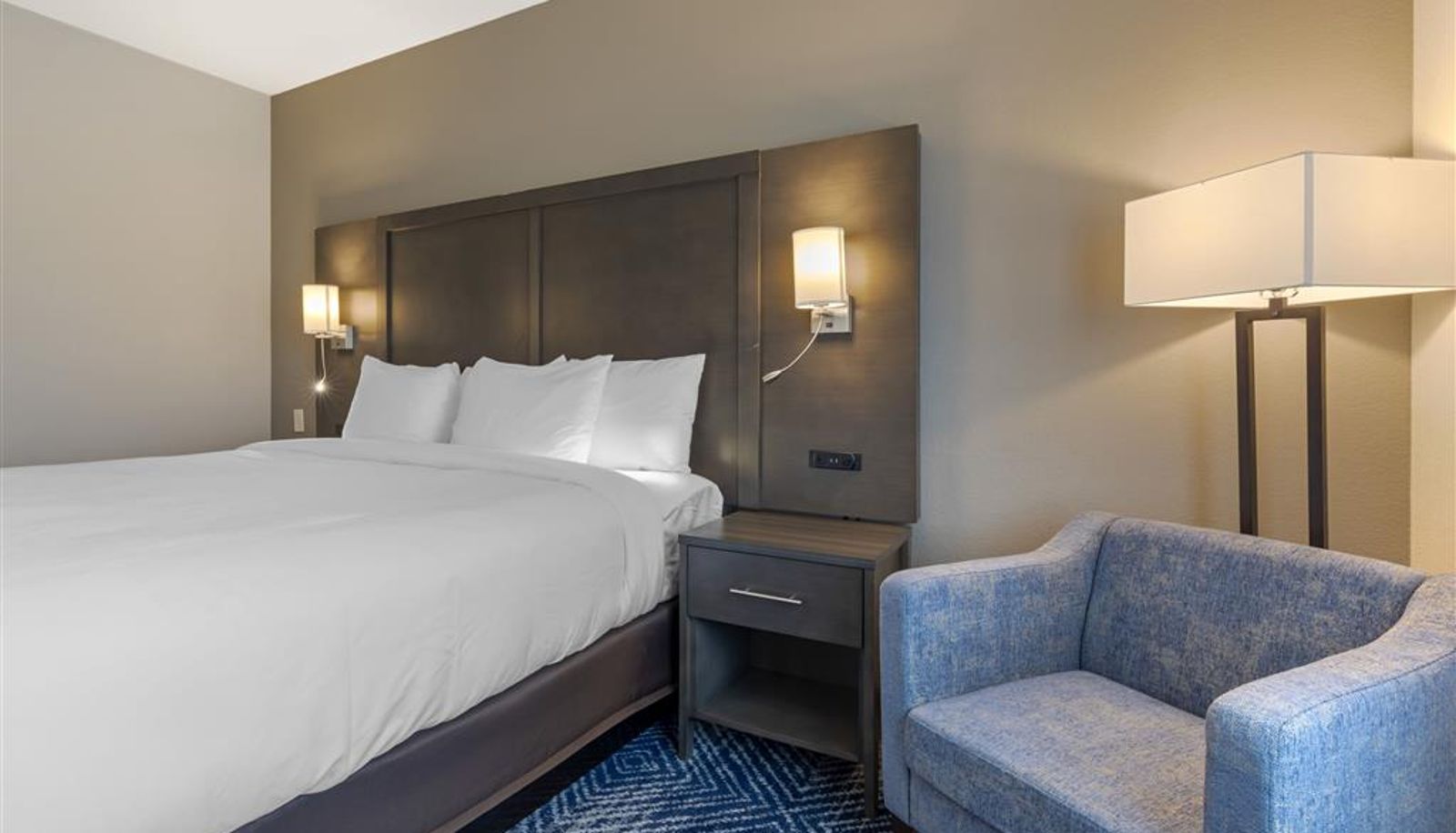 Zimmer - Comfort Inn & Suites Balch Springs - SE Dallas