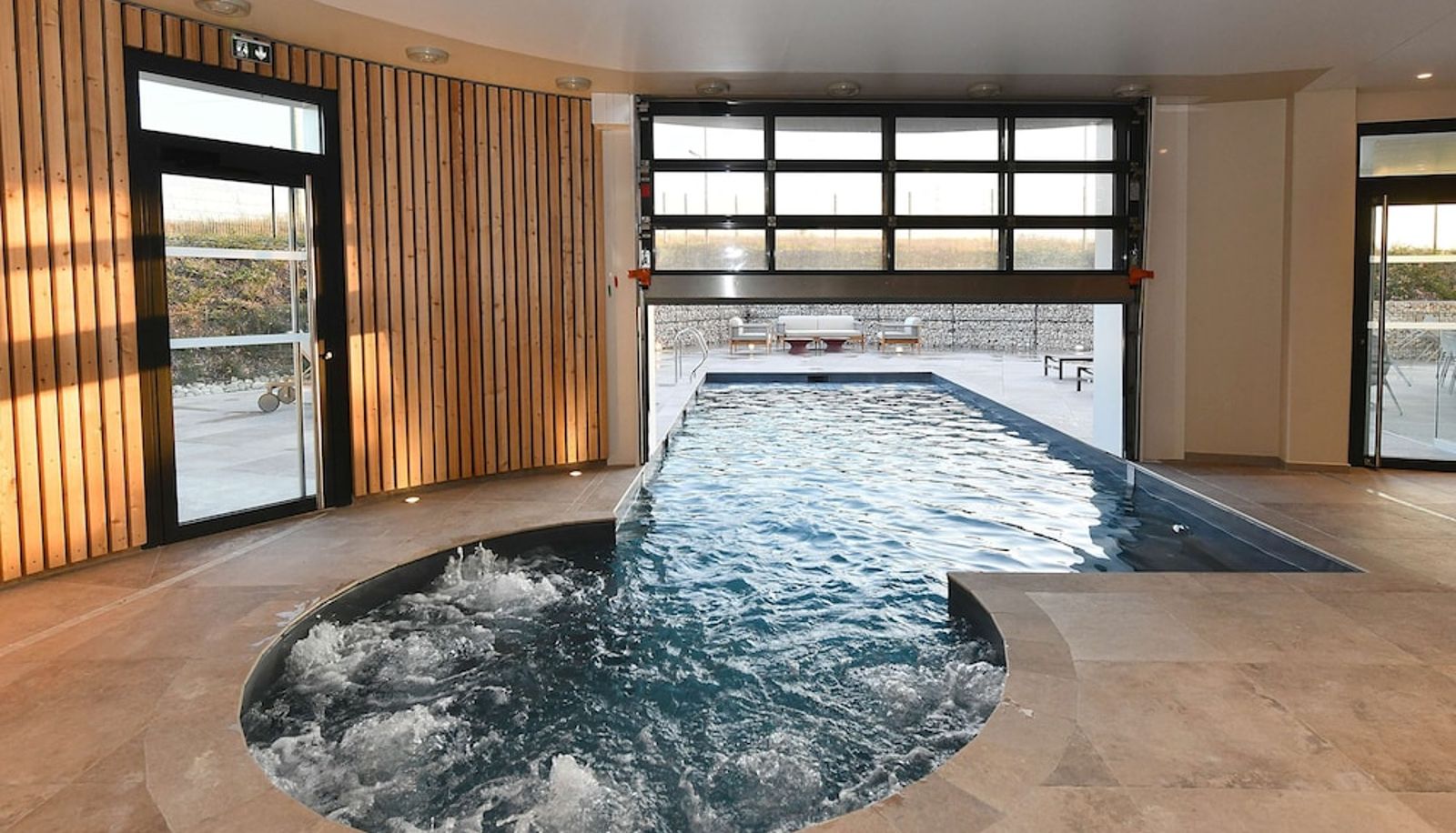 Pool - GOLDEN TULIP REIMS