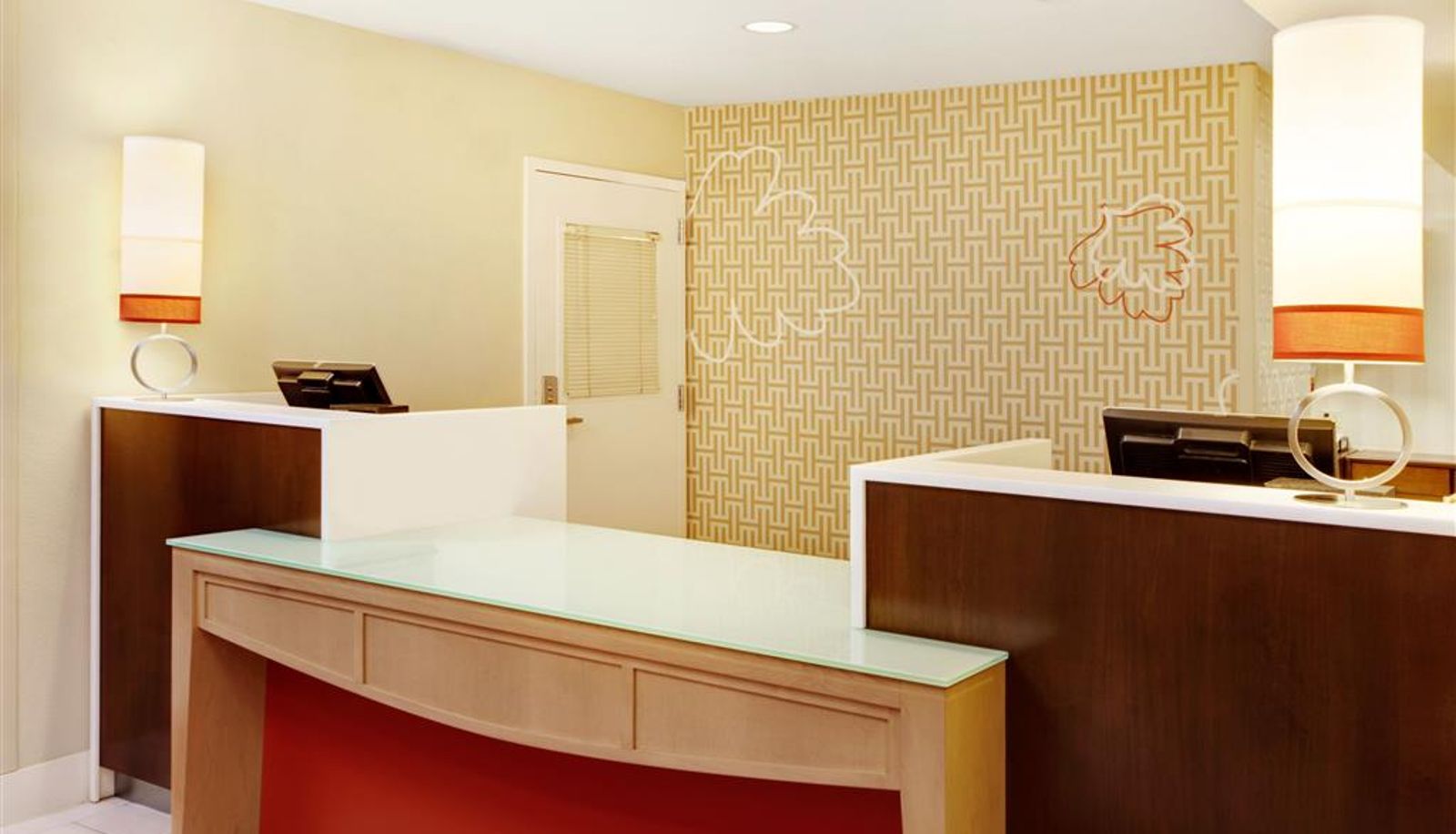 Hall - MainStay Suites Chicago Schaumburg