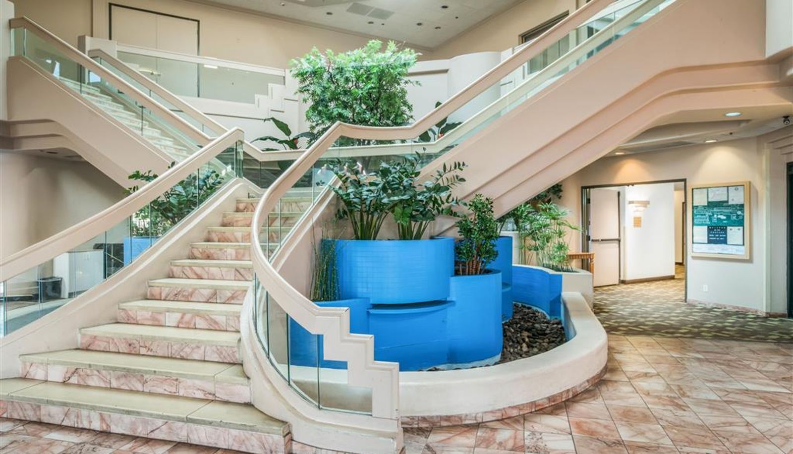 Hall - Rodeway Inn and Suites Las Vegas Strip