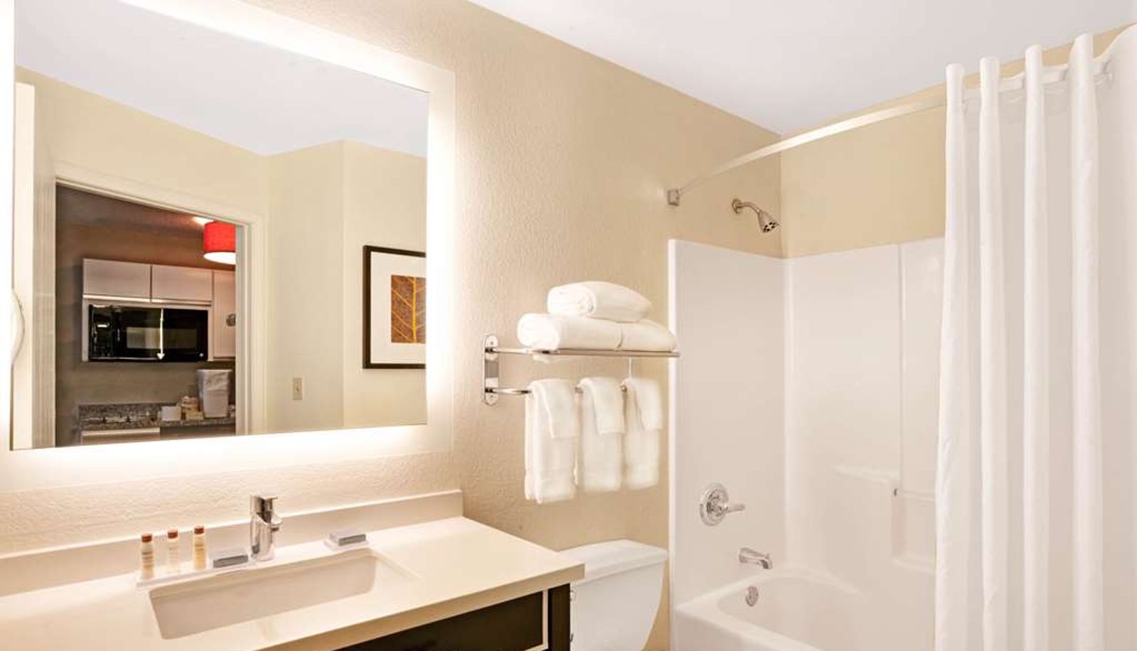 Camera - MainStay Suites Chicago Hoffman Estates