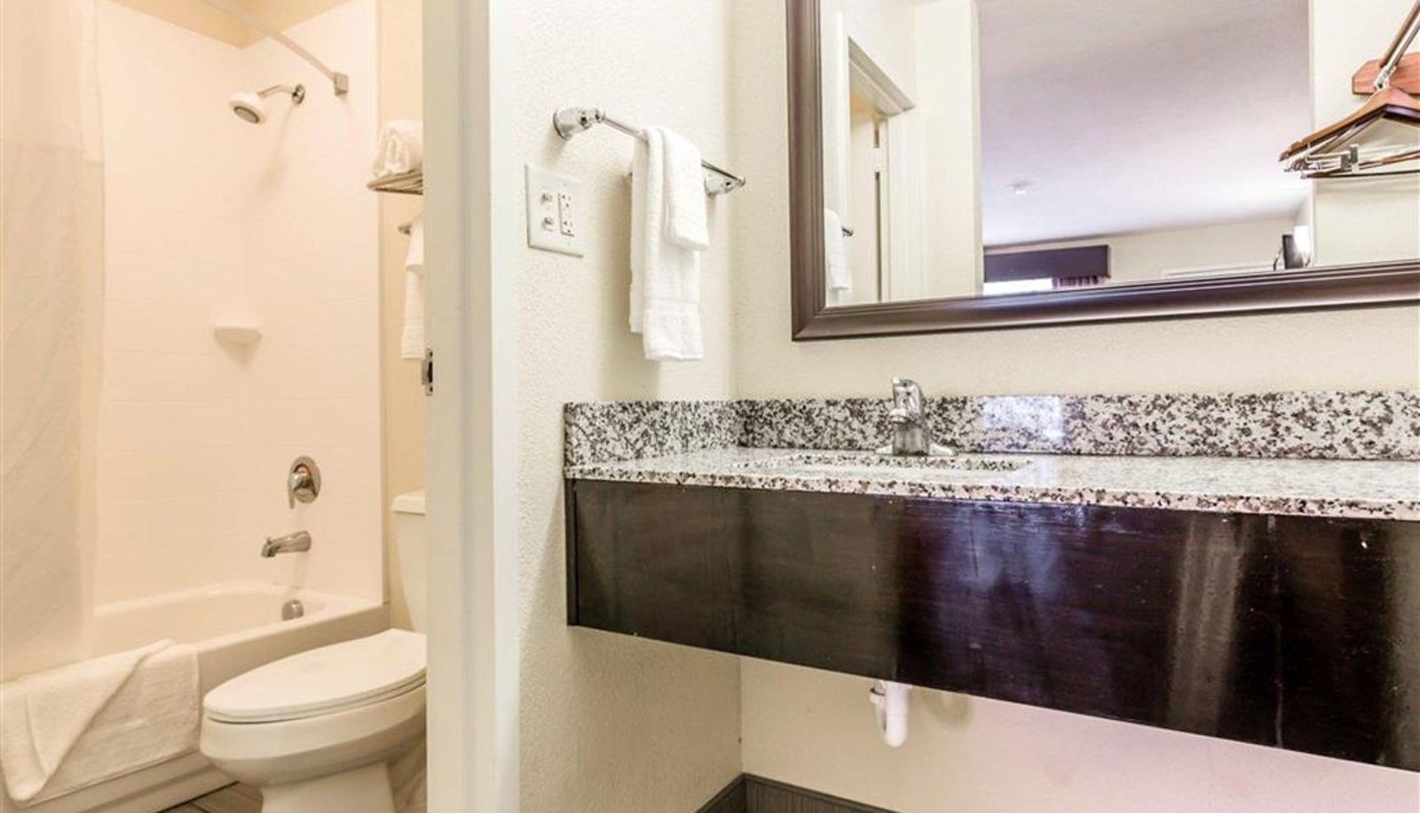 Room - Quality Inn Mt. Pleasant - Charleston