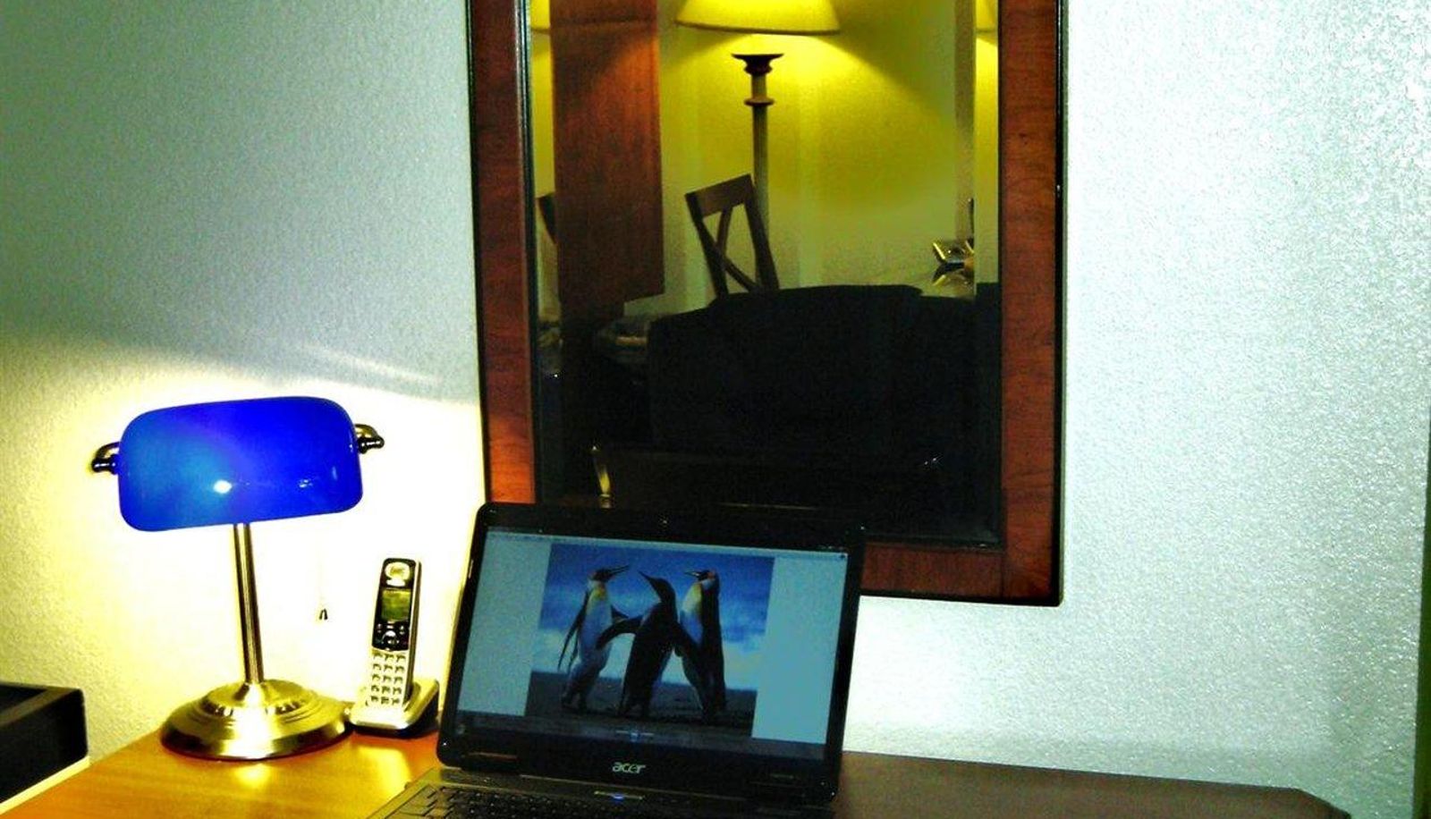 Camera - Econo Lodge Airport near Billy Graham Pa