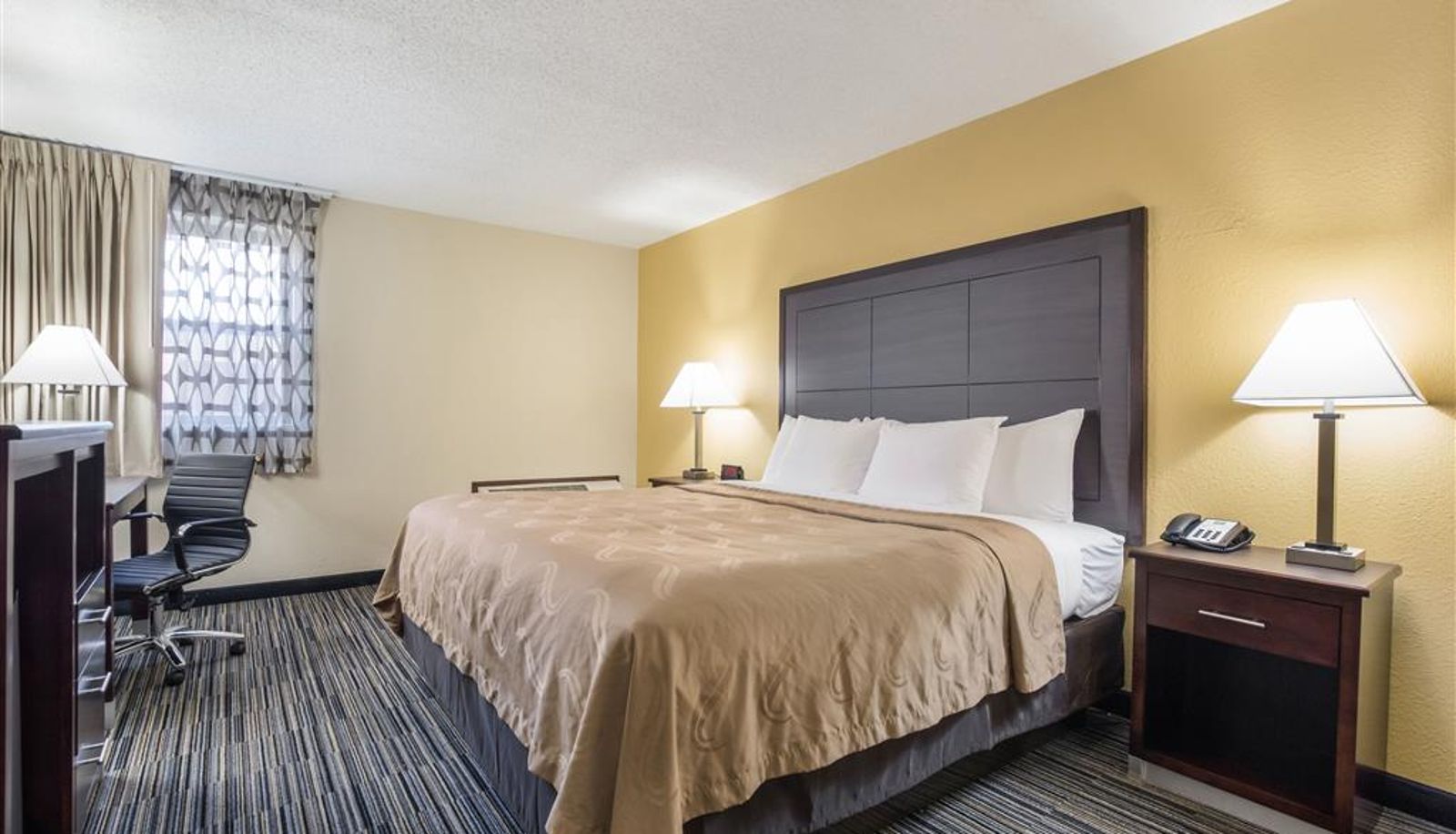 Zimmer - Quality Inn Grayville