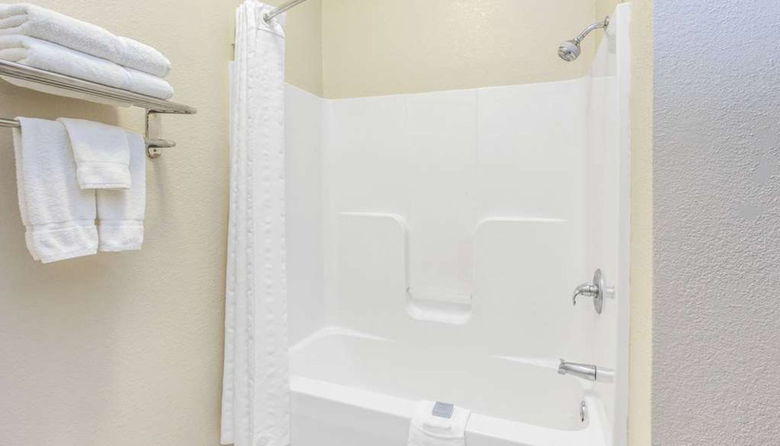 Chambre - Hawthorn Extended Stay by Wyndham Bloomington