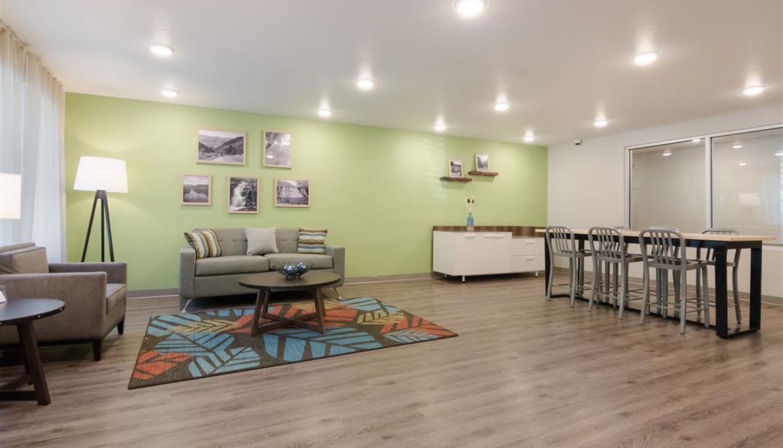 Lobby - WoodSpring Suites Lynchburg VA