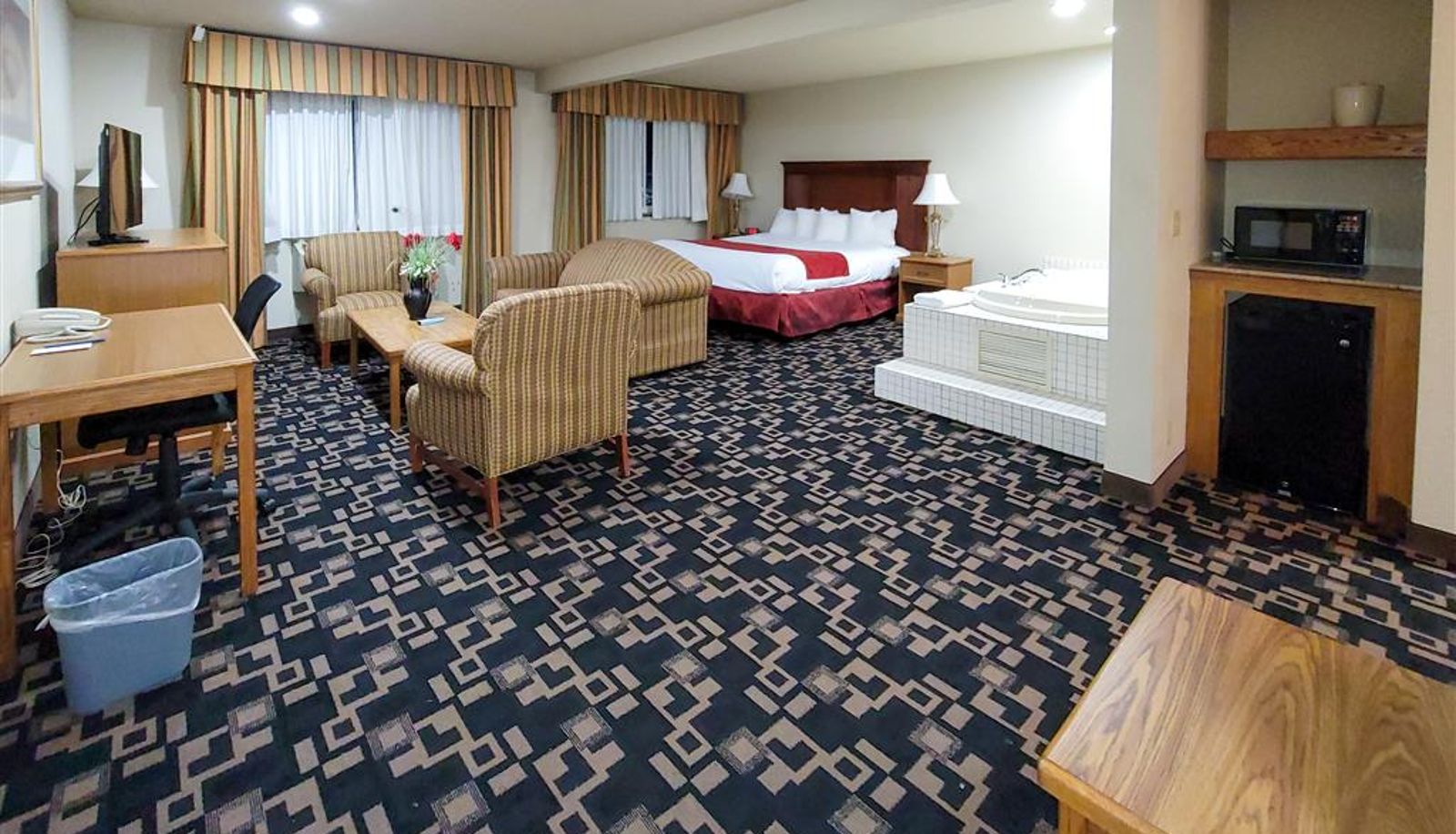 Camera - Comfort Inn & Suites Shakopee Downtown Area
