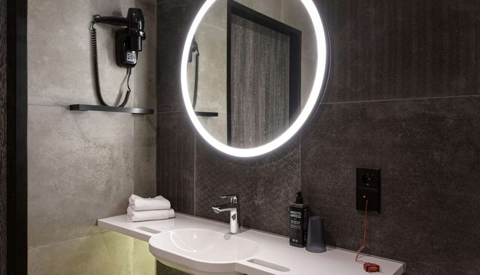 Camera - ibis Styles Friedrichshafen
