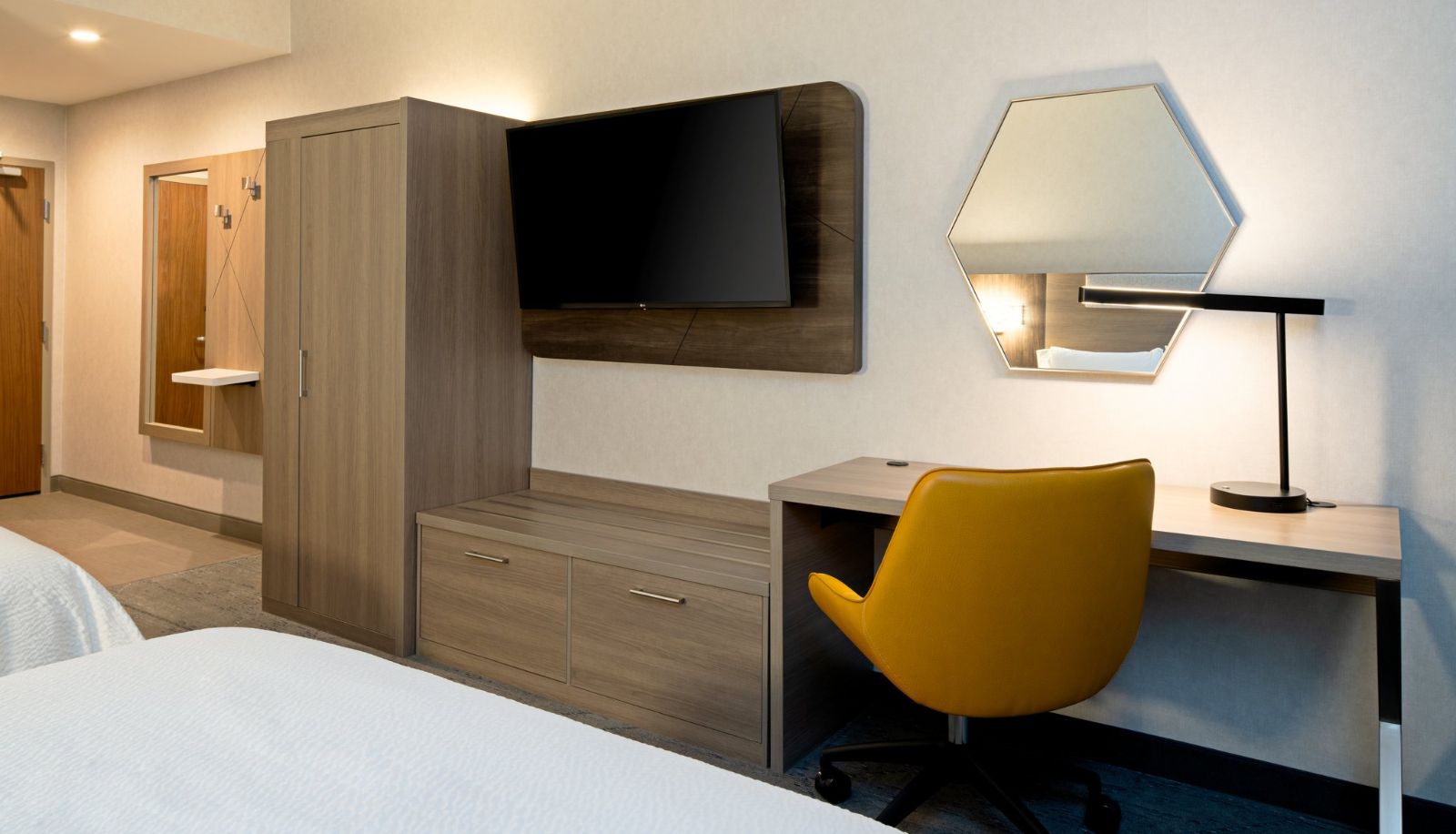 Zimmer - Holiday Inn Express & Suites HOLLISTER by IHG
