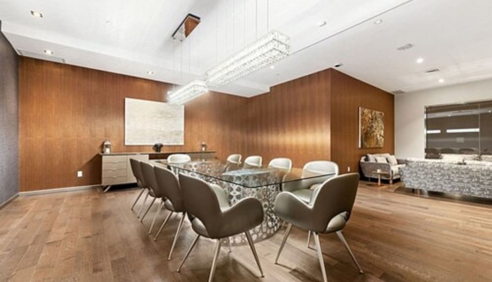 Meeting room - reStays Ottawa