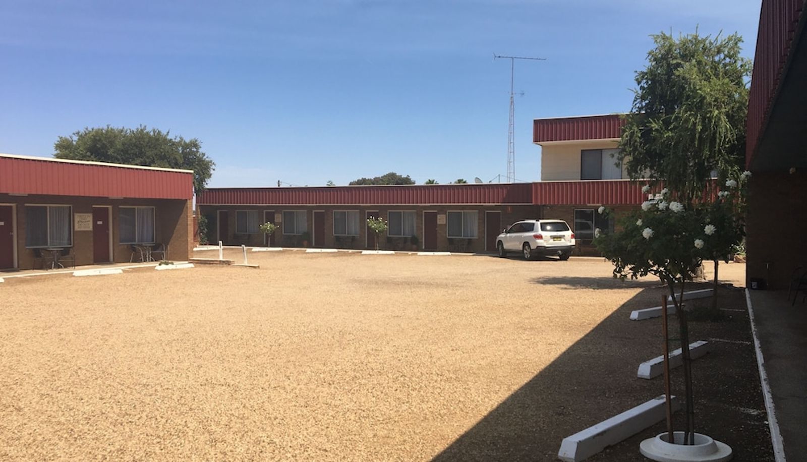 Info - Camellia Motel