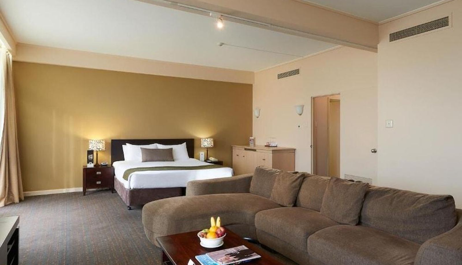 Standard room - The Chifley On South Terrace