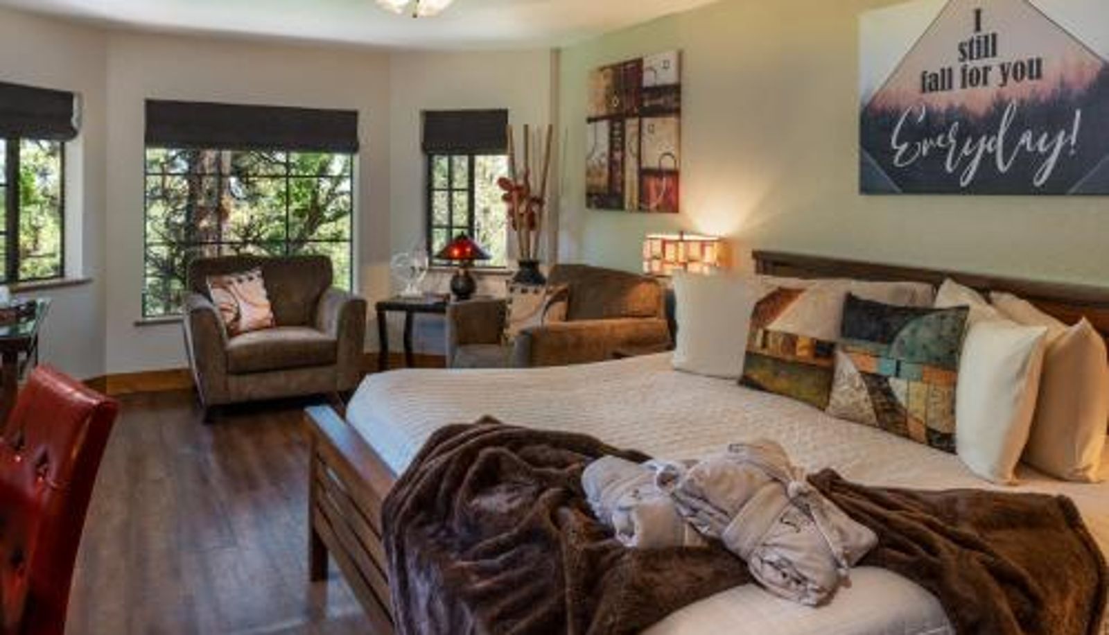 Camera - Sheridan House Inn- Adult Only Accommodation