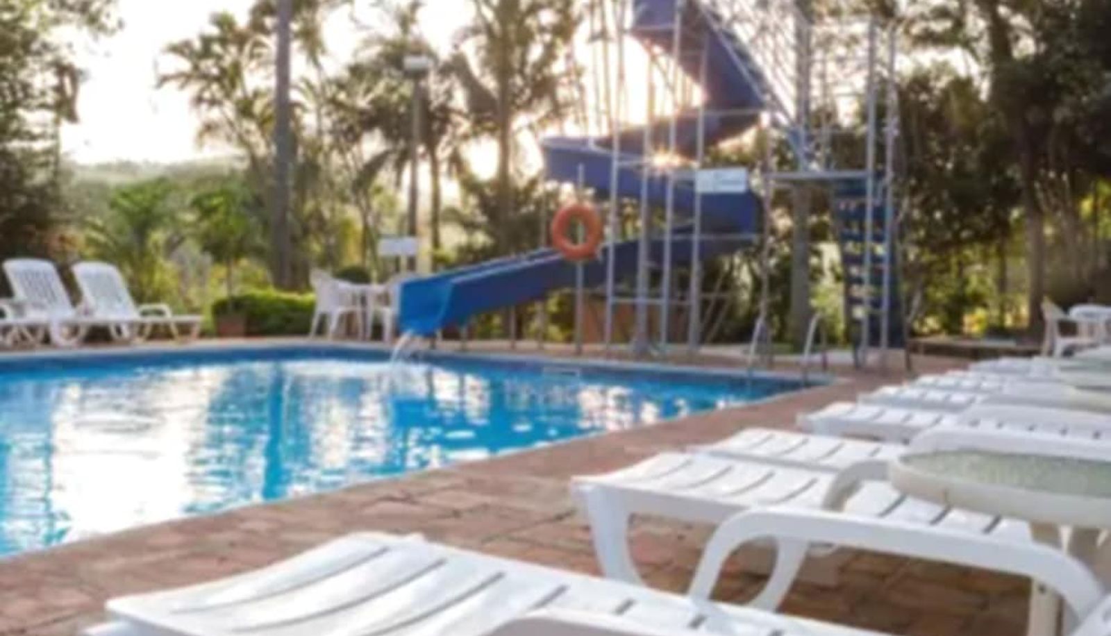Pool - Hotel Estancia Santa Monica