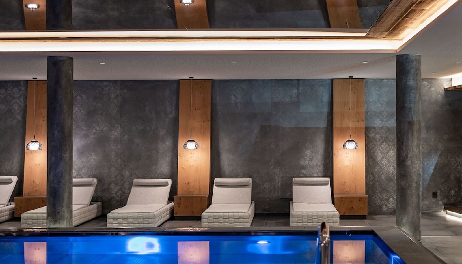Pool - Hotel Edelweiss